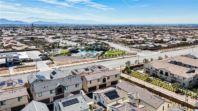 16651 Snowdrop 1, Fontana, CA 92336