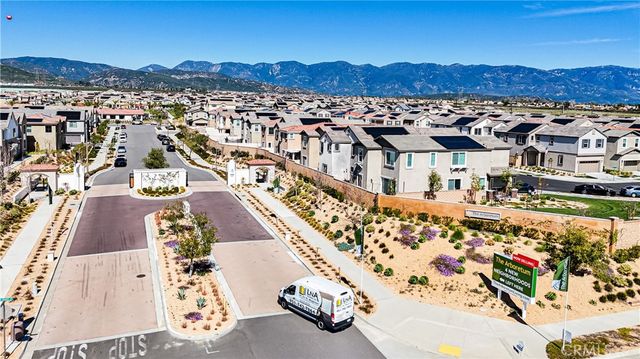 16651 Snowdrop 1, Fontana, CA 92336
