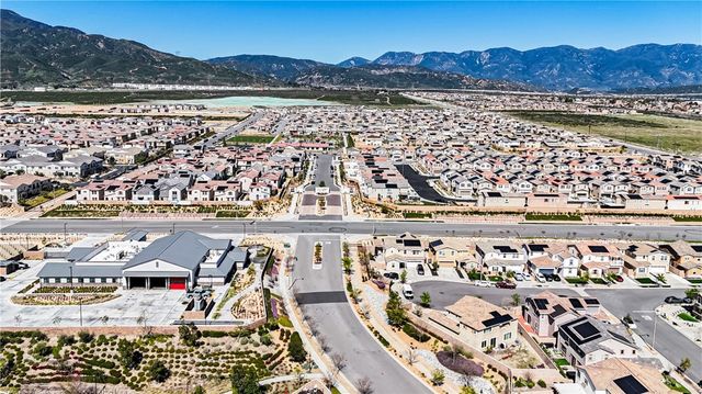 16651 Snowdrop 1, Fontana, CA 92336