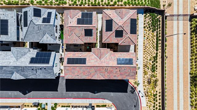 16651 Snowdrop 1, Fontana, CA 92336