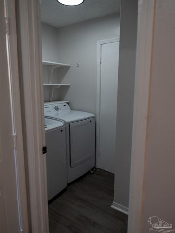 927 Brookside Pl, Pensacola, FL 32503