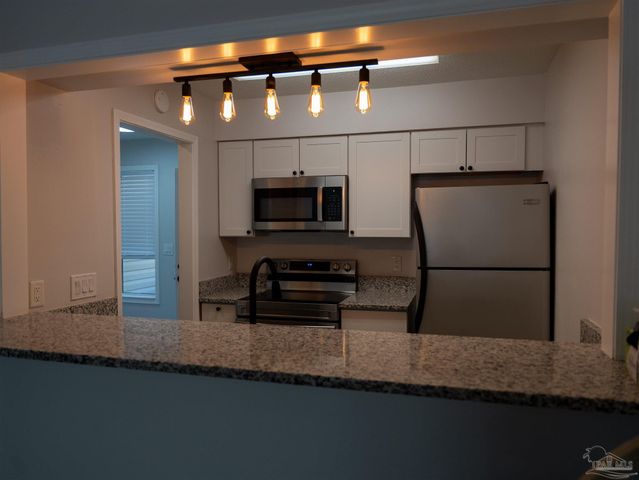 927 Brookside Pl, Pensacola, FL 32503