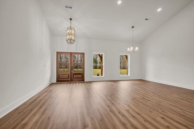 1224 Mason Bates Bend Rd, Centerville, TN 37033