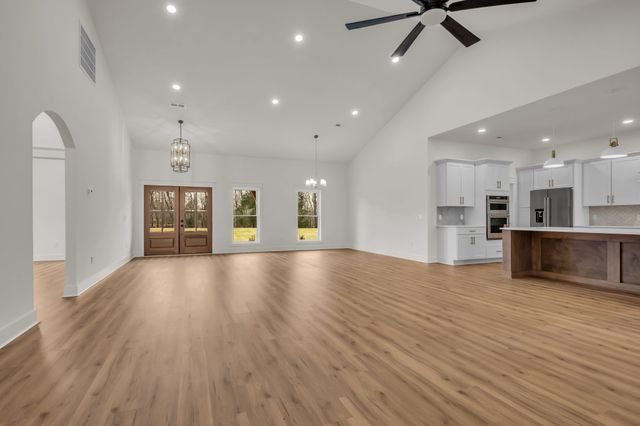 1224 Mason Bates Bend Rd, Centerville, TN 37033