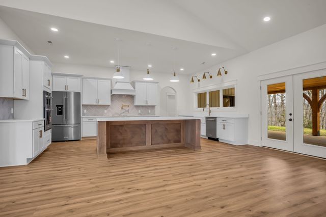 1224 Mason Bates Bend Rd, Centerville, TN 37033