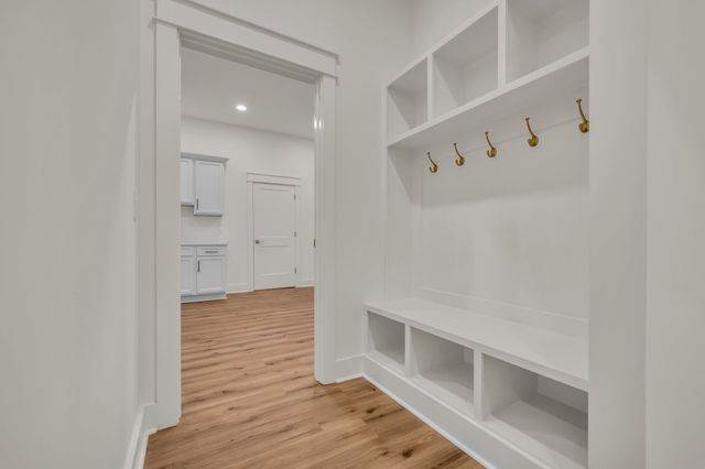 1224 Mason Bates Bend Rd, Centerville, TN 37033