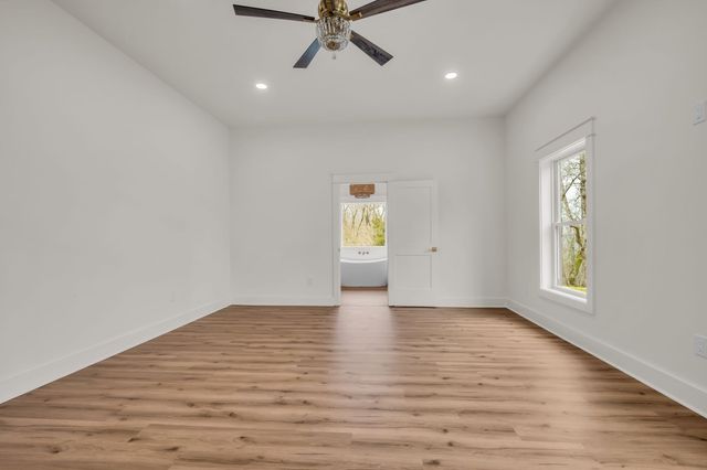 1224 Mason Bates Bend Rd, Centerville, TN 37033