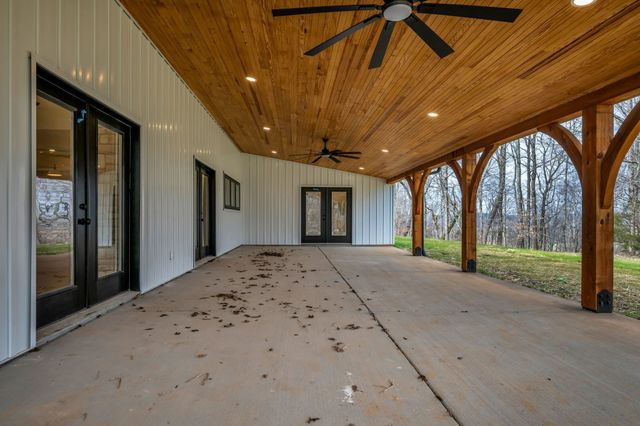 1224 Mason Bates Bend Rd, Centerville, TN 37033