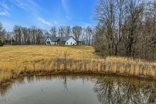 1224 Mason Bates Bend Rd, Centerville, TN 37033