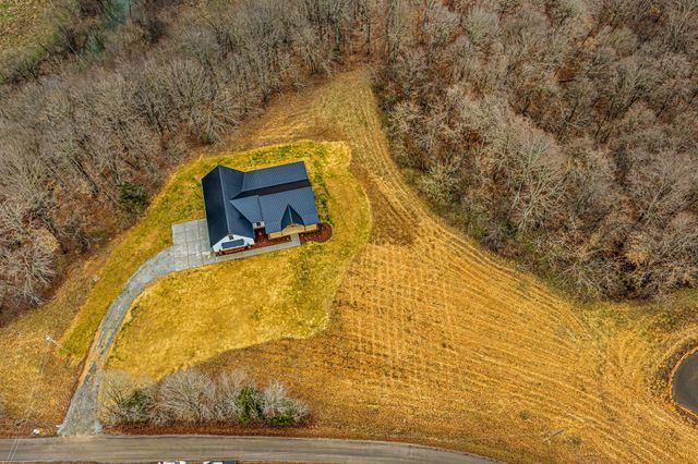 1224 Mason Bates Bend Rd, Centerville, TN 37033