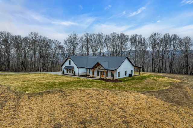 1224 Mason Bates Bend Rd, Centerville, TN 37033