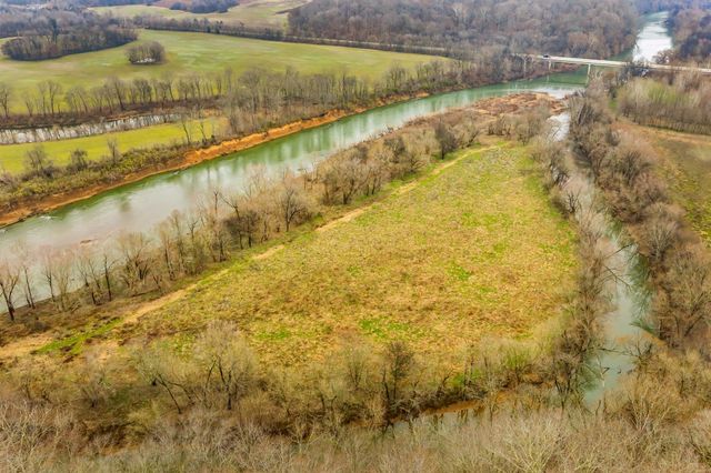 1224 Mason Bates Bend Rd, Centerville, TN 37033