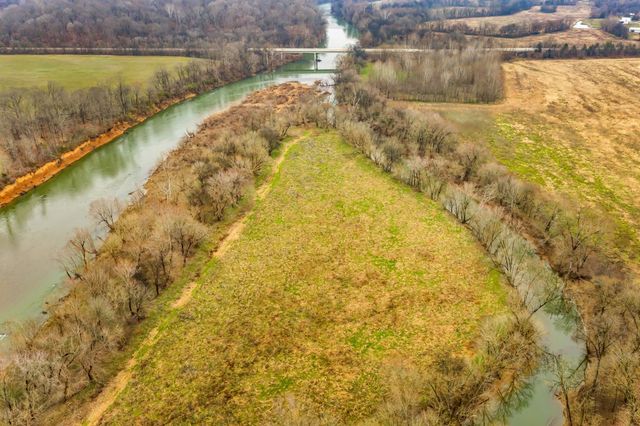 1224 Mason Bates Bend Rd, Centerville, TN 37033