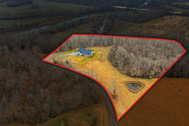 1224 Mason Bates Bend Rd, Centerville, TN 37033