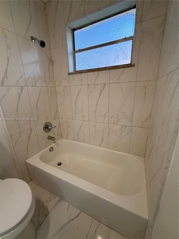 6071 SW 33rd St 4, Miramar, FL 33023