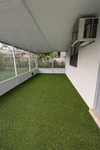 6071 SW 33rd St 4, Miramar, FL 33023