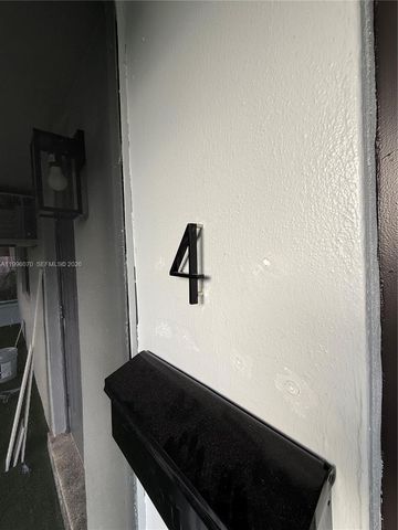 6071 SW 33rd St 4, Miramar, FL 33023