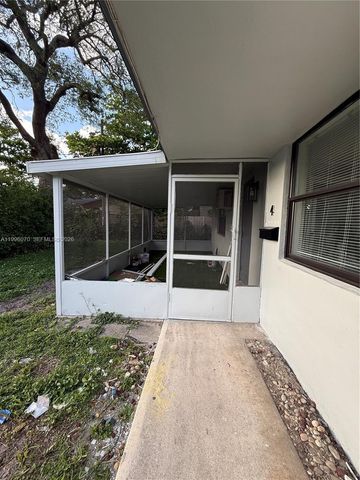 6071 SW 33rd St 4, Miramar, FL 33023