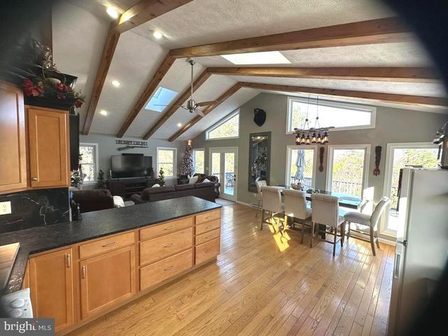 400 LOCUST RIDGE, Moorefield, WV 26836