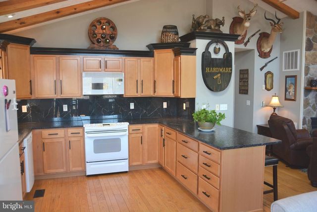 400 LOCUST RIDGE, Moorefield, WV 26836