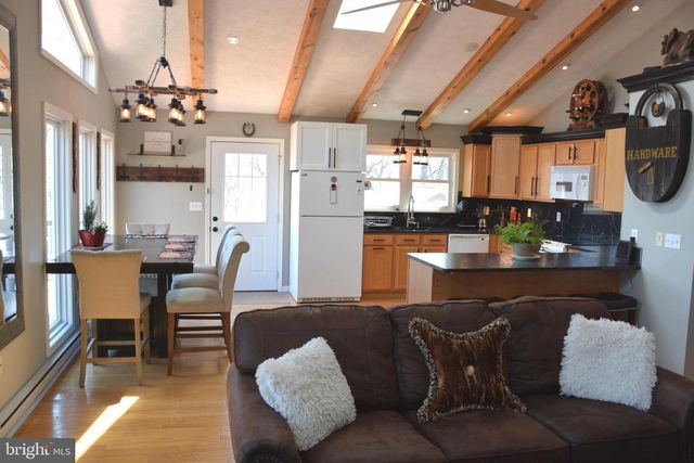 400 LOCUST RIDGE, Moorefield, WV 26836