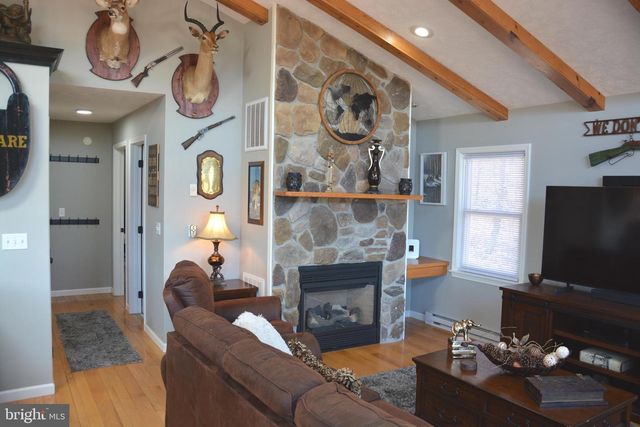 400 LOCUST RIDGE, Moorefield, WV 26836