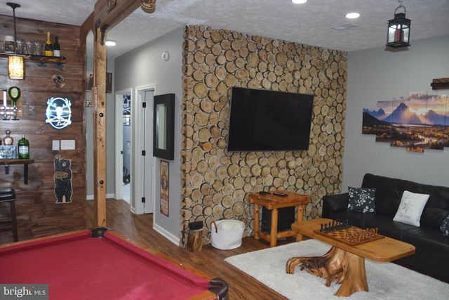 400 LOCUST RIDGE, Moorefield, WV 26836