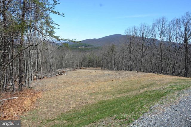 400 LOCUST RIDGE, Moorefield, WV 26836