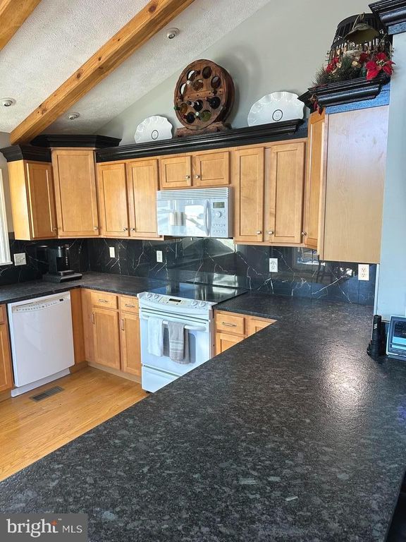 Image 20 of property listing at 400 LOCUST RIDGE, Moorefield, WV 26836