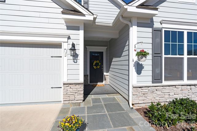 5043 Antebellum Drive, Iron Station, NC 28080