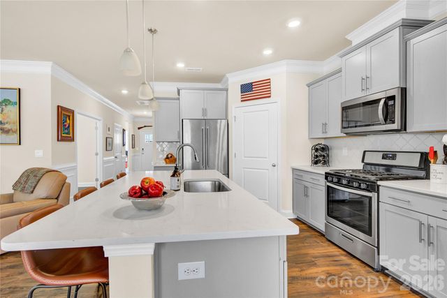 5043 Antebellum Drive, Iron Station, NC 28080