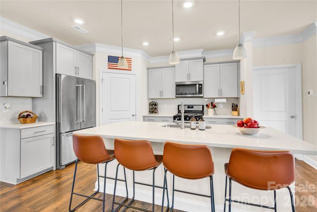 5043 Antebellum Drive, Iron Station, NC 28080