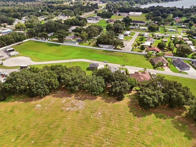 122 LAYNEWADE ROAD, Polk City, FL 33868