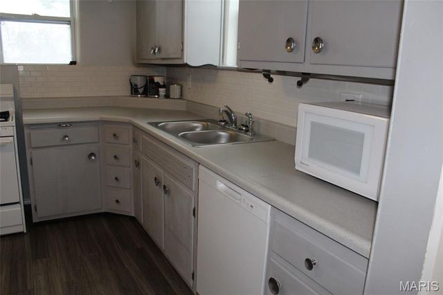 2719 Gerson Avenue, Godfrey, IL 62035