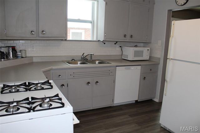 2719 Gerson Avenue, Godfrey, IL 62035