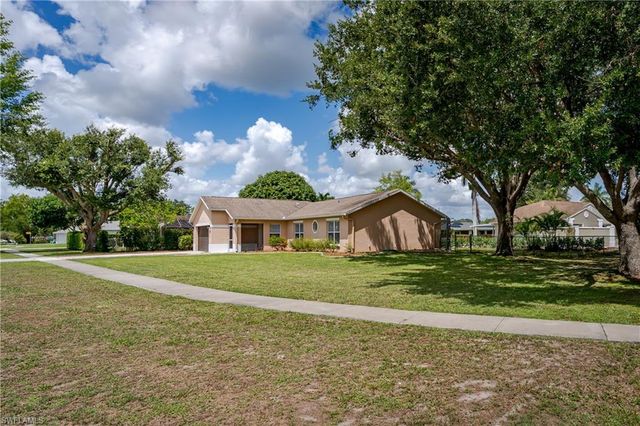 3121 Orange Grove TRL, Naples, FL 34120