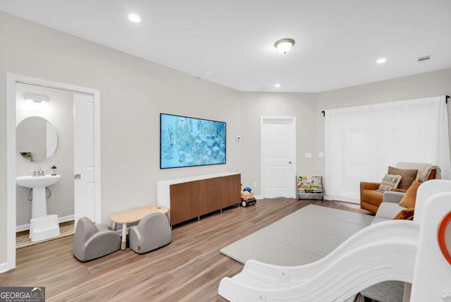 98 Small Pine Lane, Richmond Hill, GA 31324