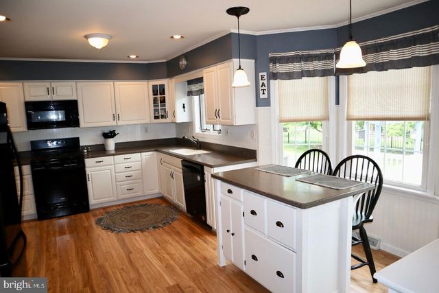 218 PUTTERS CIRCLE, Dillsburg, PA 17019