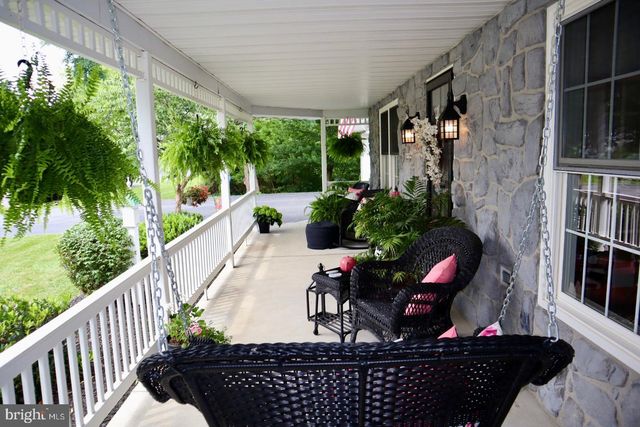 218 PUTTERS CIRCLE, Dillsburg, PA 17019