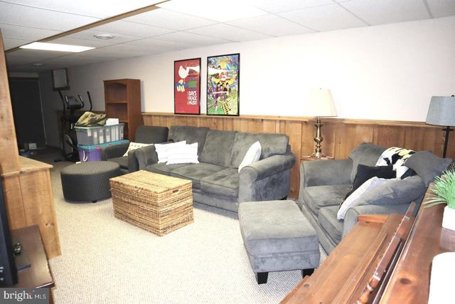 218 PUTTERS CIRCLE, Dillsburg, PA 17019