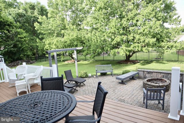 218 PUTTERS CIRCLE, Dillsburg, PA 17019