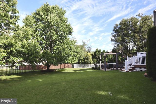 218 PUTTERS CIRCLE, Dillsburg, PA 17019