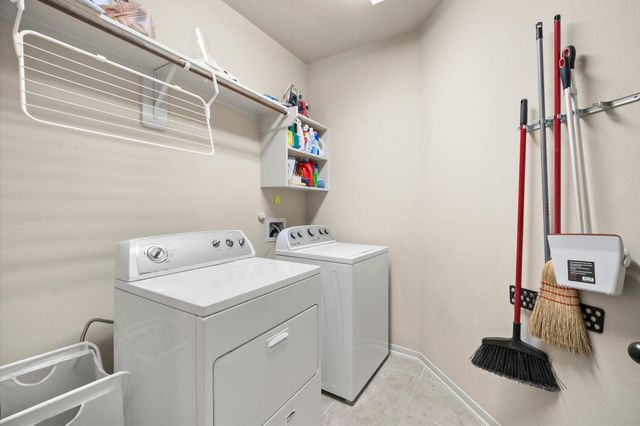 58 W Canyon Wren Circle, Spring, TX 77389