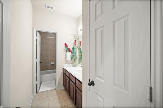 58 W Canyon Wren Circle, Spring, TX 77389