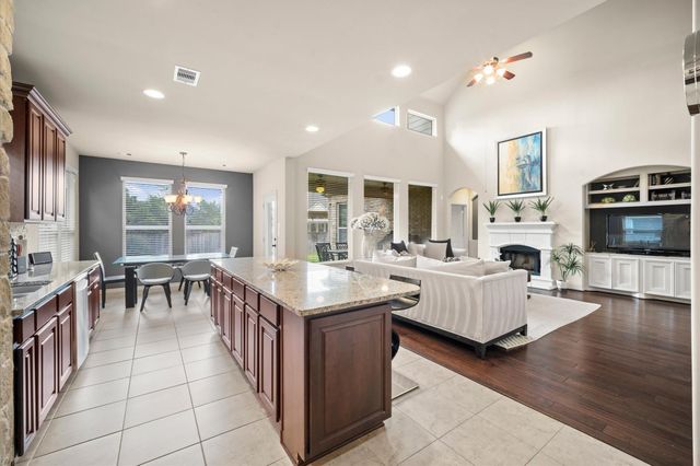 58 W Canyon Wren Circle, Spring, TX 77389