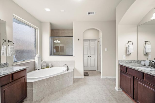 58 W Canyon Wren Circle, Spring, TX 77389