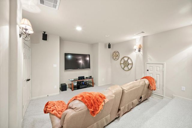 58 W Canyon Wren Circle, Spring, TX 77389