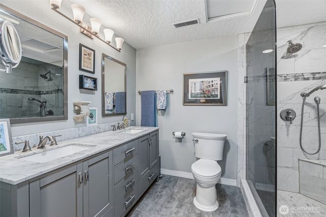 2655 Pacific Way, Longview, WA 98632