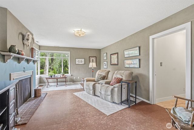 2655 Pacific Way, Longview, WA 98632