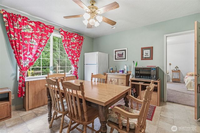 2655 Pacific Way, Longview, WA 98632